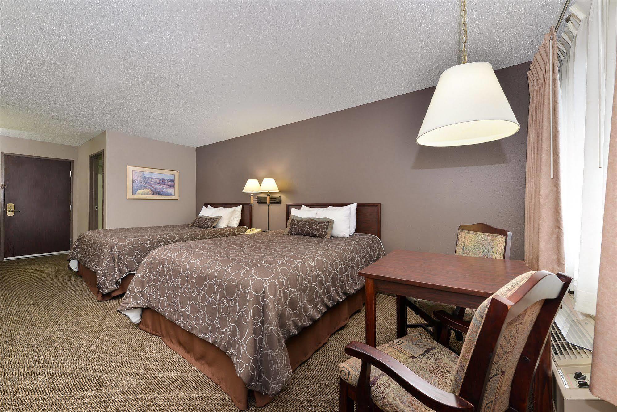 Kelly Inn 13Th Avenue FargoFargo  Kültér fotó